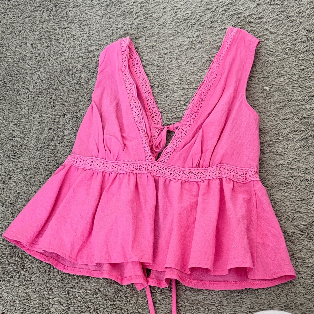 SHEIN Vibrant Pink Lace Detail Sleeveless Blouse